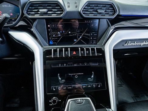 Used 2019 Lamborghini Urus image 50