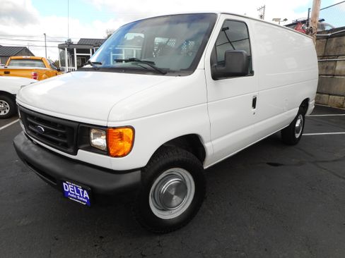 Used 2006 Ford E-250 and Econoline 250 image 4