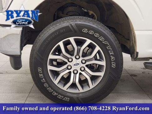 Used 2021 Ford F150 Lariat w/ Trailer Tow Package image 7