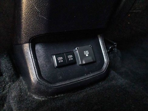 Used 2021 Toyota Highlander Platinum FWD image 24