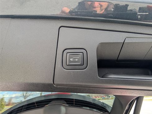 Used 2020 Cadillac XT4 Premium Luxury image 13