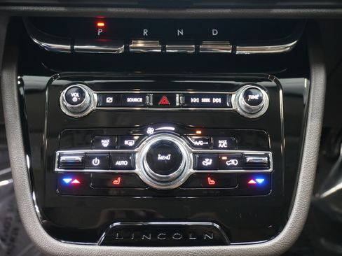 Used 2021 Lincoln Corsair Reserve FWD image 23