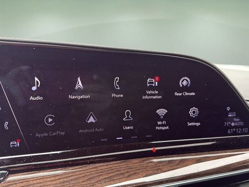 Certified 2022 Cadillac Escalade Sport Platinum w/ LPO, ONYX Package AWD/4WD image 26