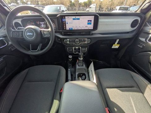 New 2026 Jeep Gladiator Sport AWD/4WD image 13
