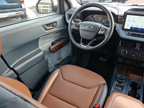 Used 2022 Ford Maverick Lariat w/ Lariat Luxury Package image 14