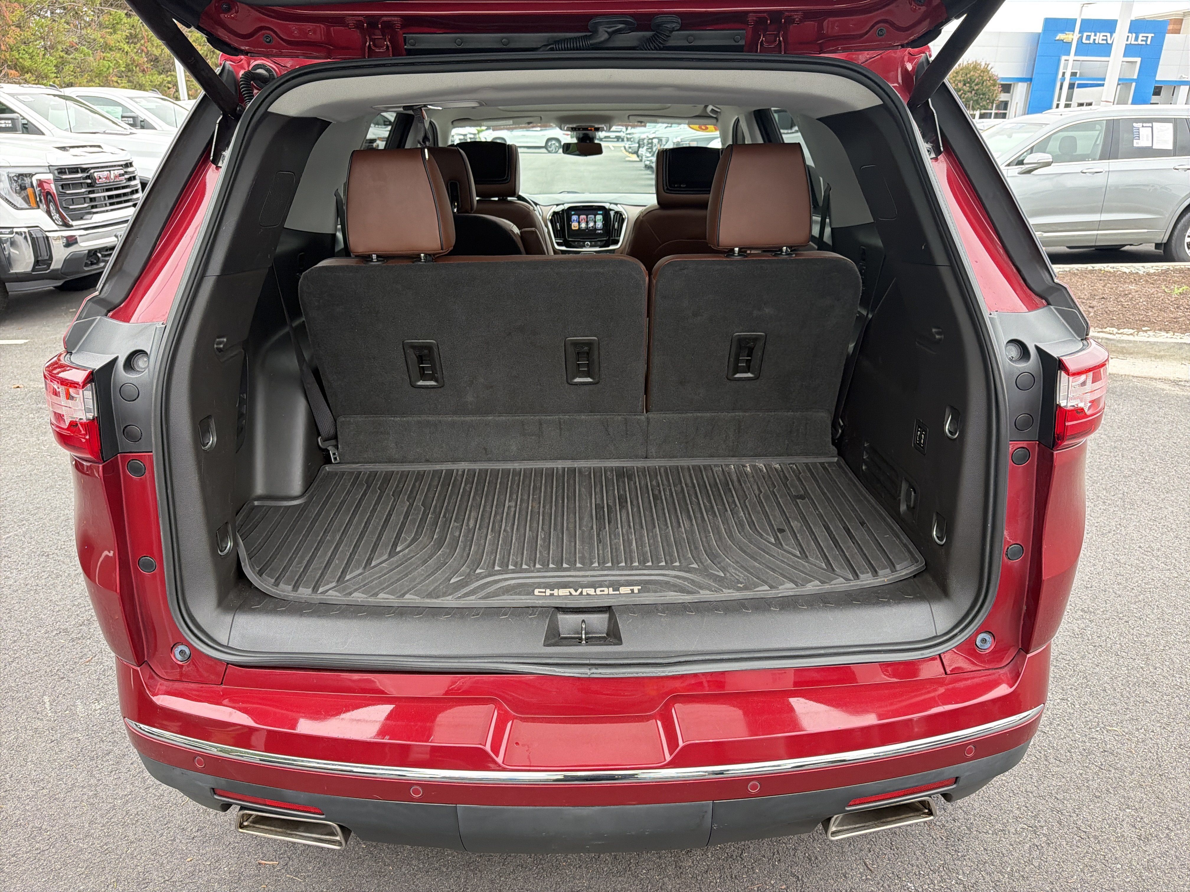 Used 2018 Chevrolet Traverse High Country AWD/4WD image 34