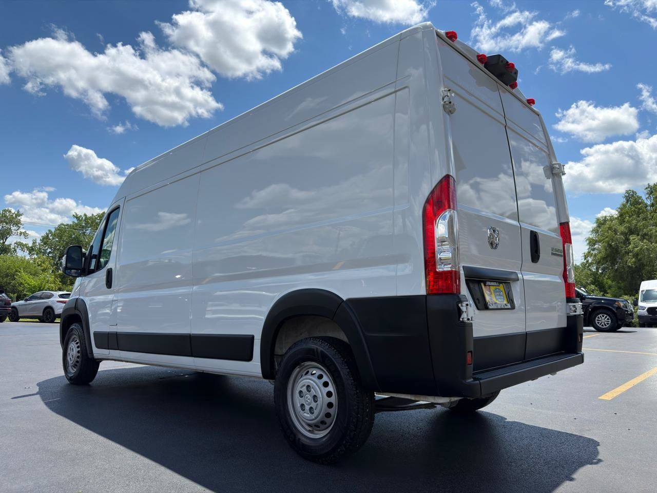 Used 2024 RAM ProMaster 2500 w/ Convenience Group FWD image 5