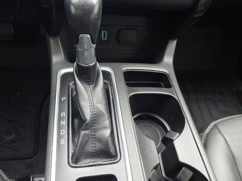 Used 2017 Ford Escape Titanium image 19