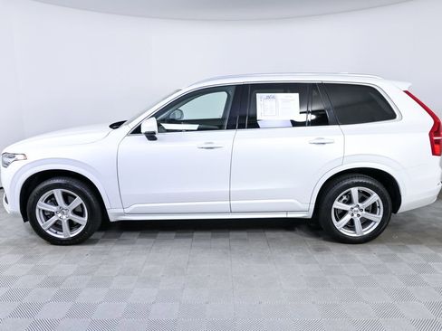 Used 2023 Volvo XC90 B5 Core AWD/4WD image 2