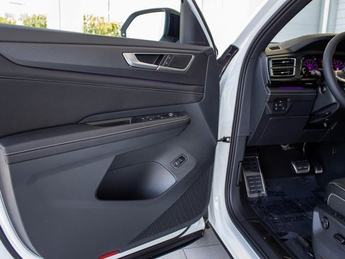 New 2025 Volkswagen Atlas Cross Sport SEL R-Line image 30