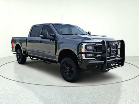 Used 2023 Ford F250 XL w/ STX Appearance Package AWD/4WD image 2