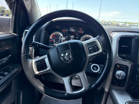 Used 2017 RAM 1500 Laramie w/ Convenience Group AWD/4WD image 14
