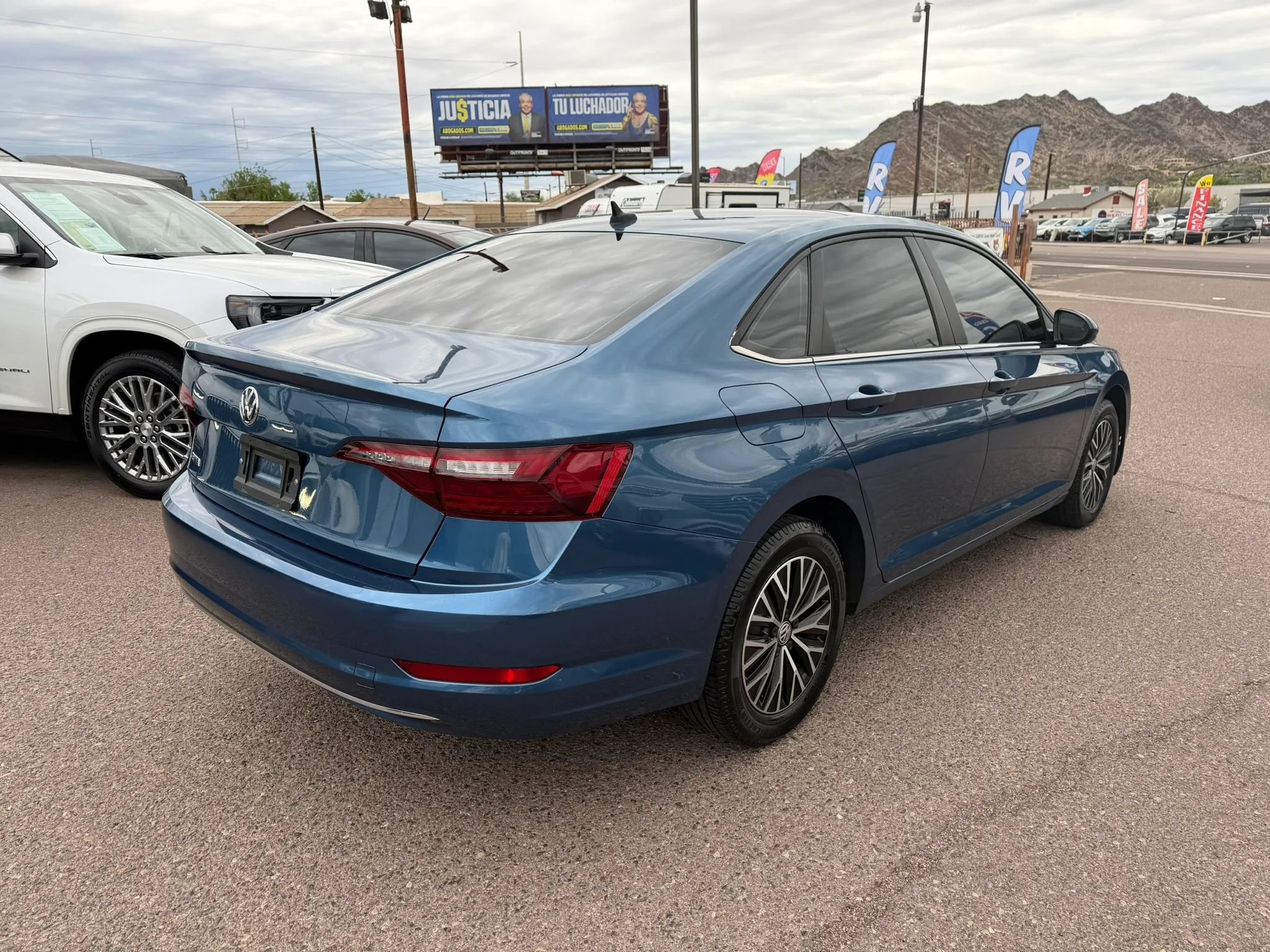 Used 2020 Volkswagen Jetta SE w/ SE Cold Weather Package FWD image 5