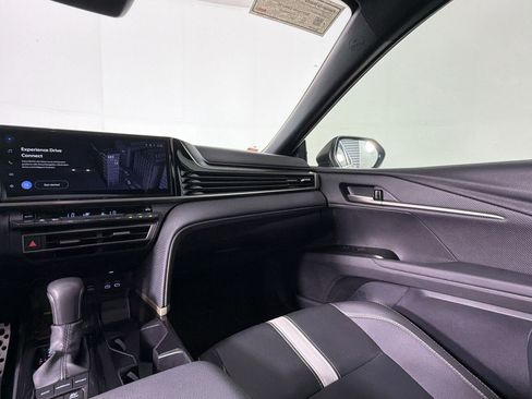 Used 2025 Toyota Camry SE w/ Multimedia Upgrade Package image 28