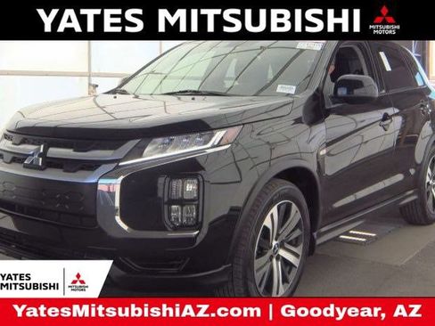 Used 2022 Mitsubishi Outlander Sport ES image 1
