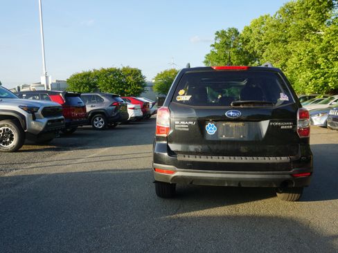 Used 2014 Subaru Forester 2.5i Premium w/ All-Weather Package AWD/4WD image 4