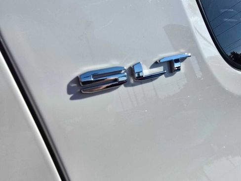 Used 2021 GMC Acadia SLT w/ Preferred Package image 5