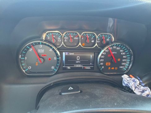 Used 2018 Chevrolet Suburban LS w/ Max Trailering Package RWD image 5
