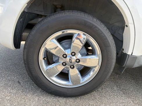 Used 2009 Ford Escape Limited AWD/4WD image 17