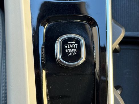 Used 2023 Volvo XC60 B5 Ultimate image 26