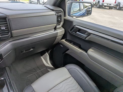 Certified 2024 Chevrolet Silverado 1500 ZR2 AWD/4WD image 89