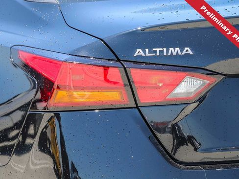 Used 2025 Nissan Altima 2.5 S FWD image 9