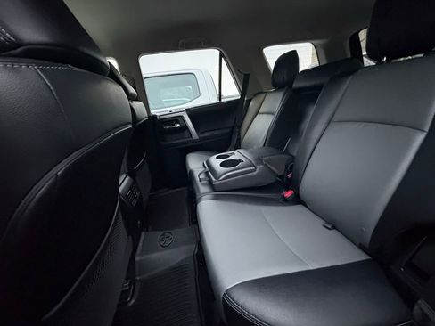 Certified 2024 Toyota 4Runner SR5 Premium image 28