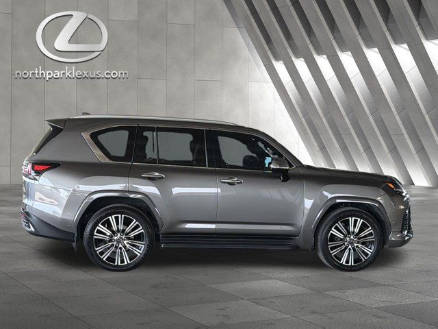Certified 2025 Lexus LX 700h Luxury AWD/4WD image 4