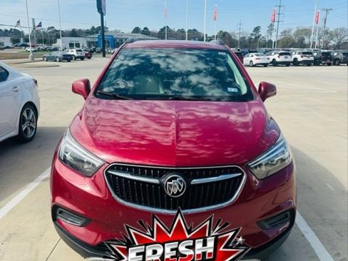 Used 2020 Buick Encore Preferred image 1
