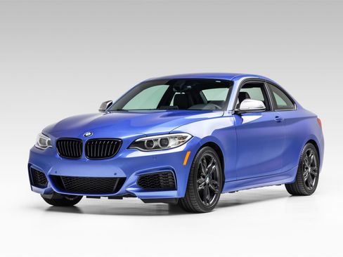 Used 2017 BMW M240i Coupe RWD image 3