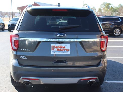Used 2017 Ford Explorer Limited image 7