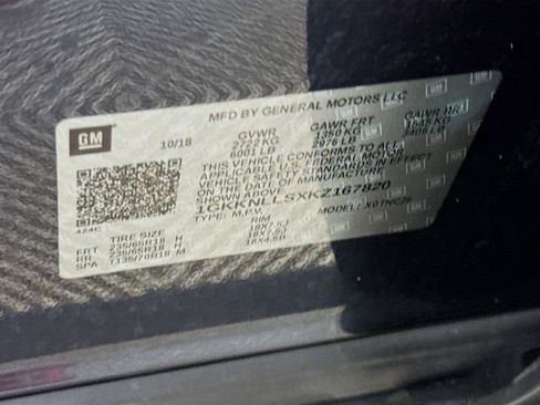 Used 2019 GMC Acadia SLE w/ LPO, Floor Liner Package image 32