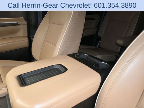 Used 2023 Chevrolet Tahoe Premier AWD/4WD image 14