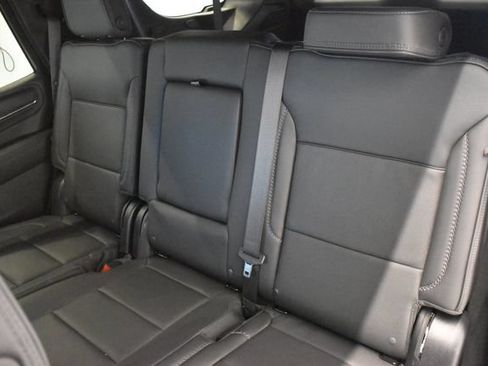 Used 2024 GMC Yukon Denali AWD/4WD image 7