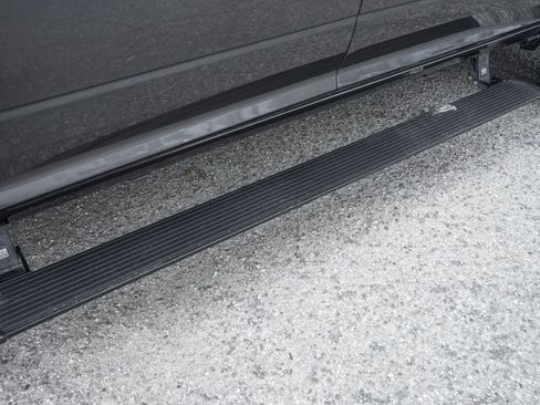 Used 2023 RAM 2500 Laramie image 13