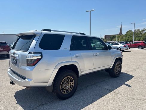 Used 2023 Toyota 4Runner SR5 Premium AWD/4WD image 4