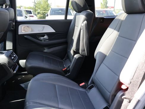 Used 2025 Mercedes-Benz GLS 450 4MATIC image 13