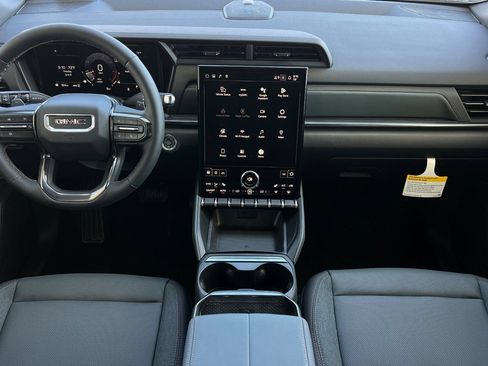 New 2026 GMC Terrain AT4 w/ Technology Package II AWD/4WD image 10