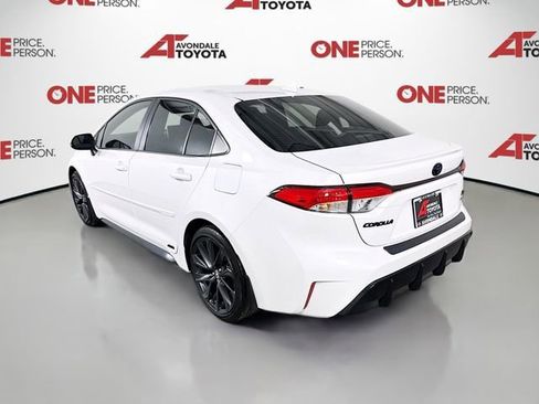 Certified 2025 Toyota Corolla SE w/ SE Premium Package image 5