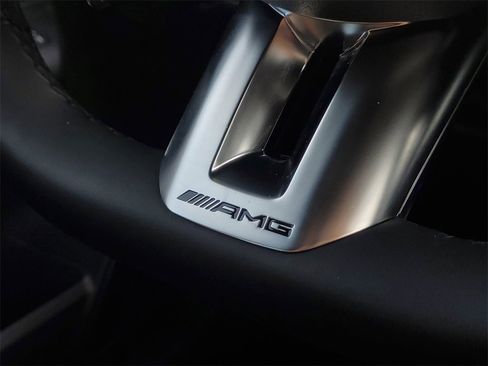 Used 2025 Mercedes-Benz GLA 35 AMG 4MATIC image 35