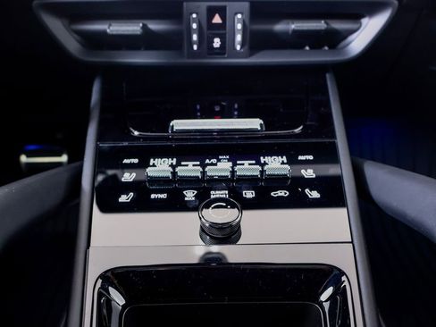 New 2026 Porsche Cayenne GTS image 22