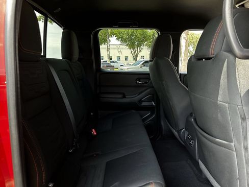Used 2025 Nissan Frontier PRO-4X w/ Pro Convenience Package AWD/4WD image 32