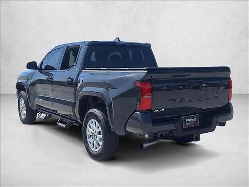 Certified 2026 Toyota Tacoma SR5 AWD/4WD image 7