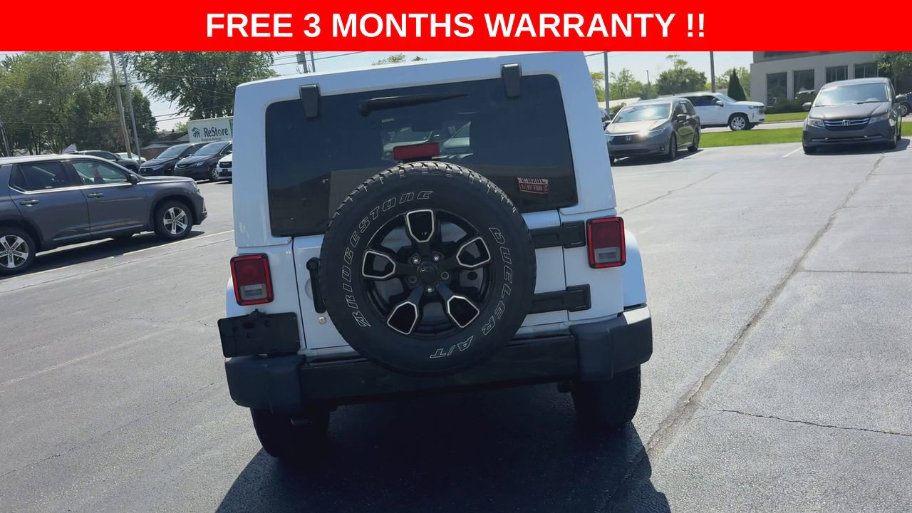 Used 2018 Jeep Wrangler Unlimited Sahara AWD/4WD image 8