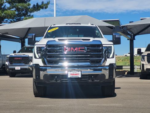 Used 2026 GMC Sierra 3500 SLT w/ SLT Premium Package AWD/4WD image 2