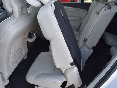 Used 2021 Volvo XC90 T5 Momentum w/ Protection Package Premier FWD image 50