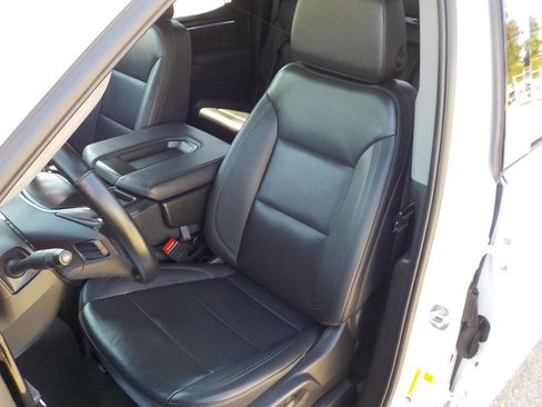 Used 2025 GMC Sierra 1500 SLT image 12