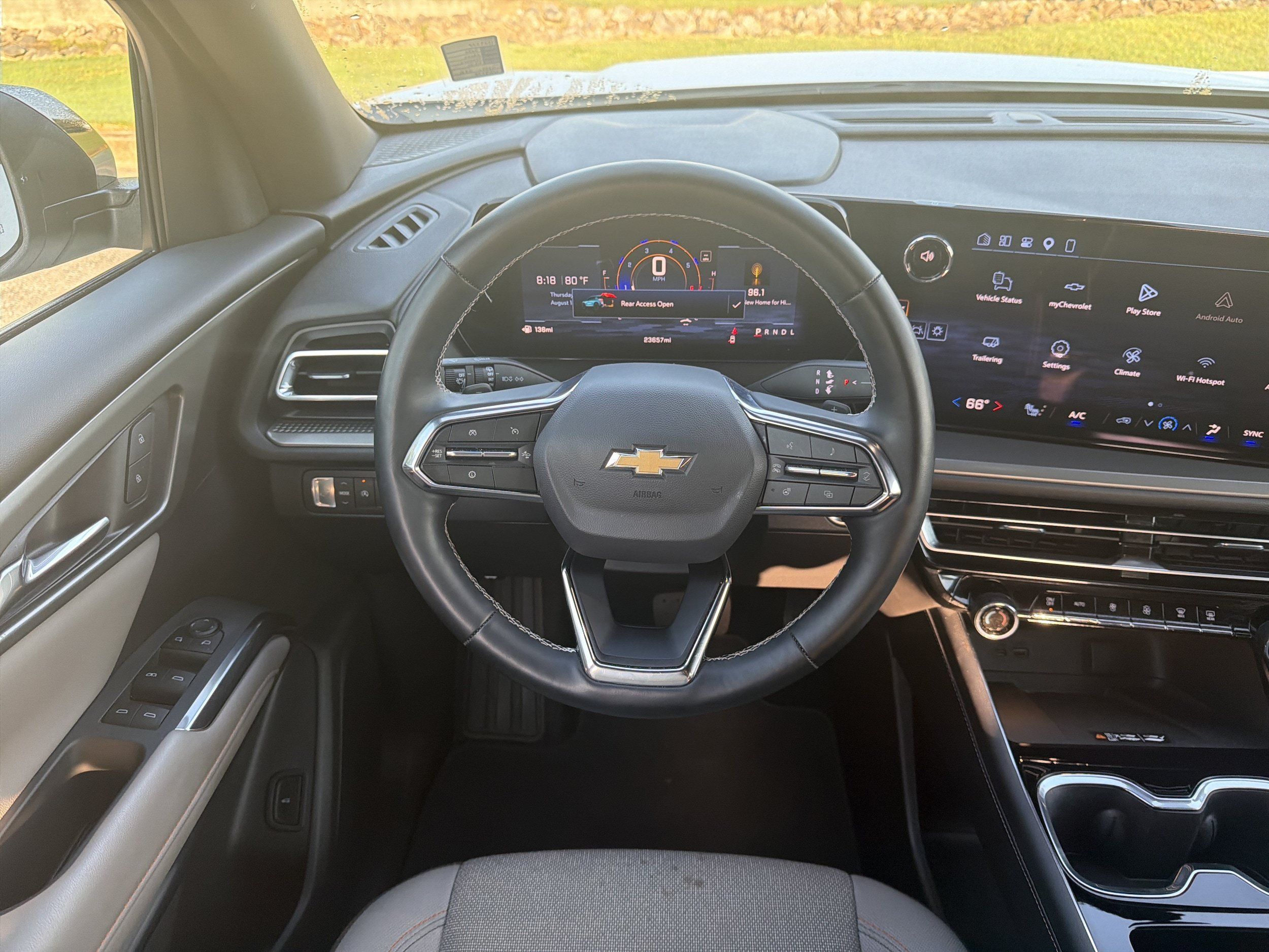 Used 2026 Chevrolet Traverse LT w/ Driver Confidence Package FWD image 23