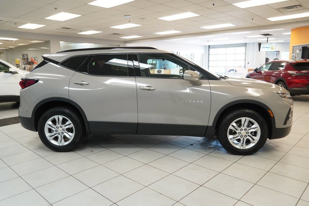 Used 2021 Chevrolet Blazer LT FWD image 13