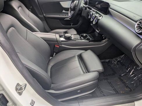 Used 2023 Mercedes-Benz CLA 250 image 19